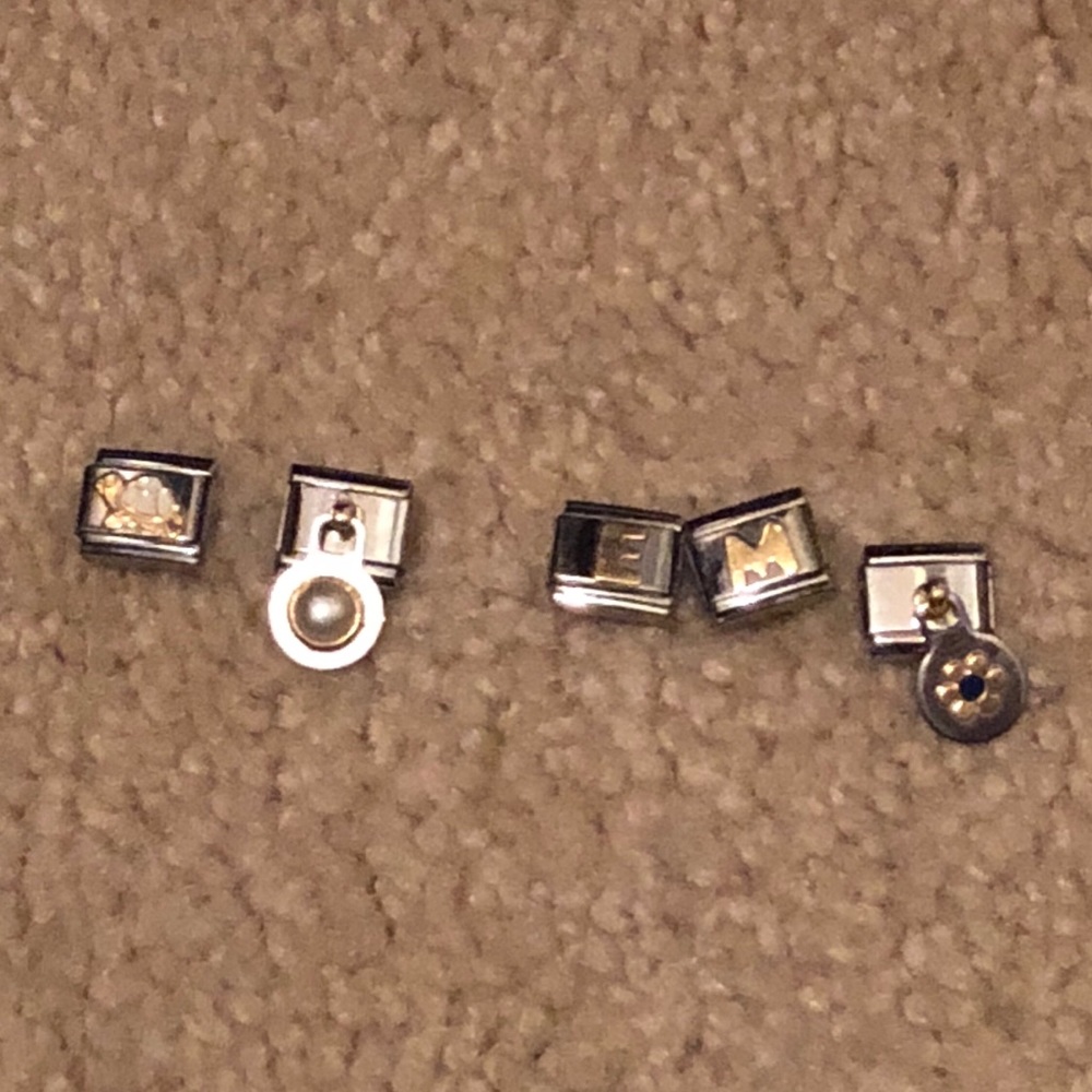 5 nomination charms